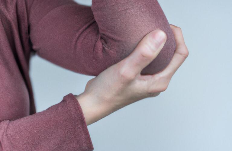 肘の痛みに対する鍼灸治療の効果とは？姿勢のプロが解説！｜東大阪の整体院なら姿勢矯正院スタイルケア